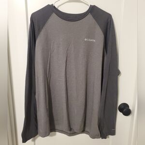 Columbia Men's Two-Tone Gray Long Sleeve Tee. Size XL. #SW